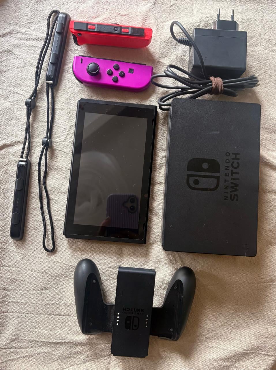 Nintendo Switch compleet met opberghoes