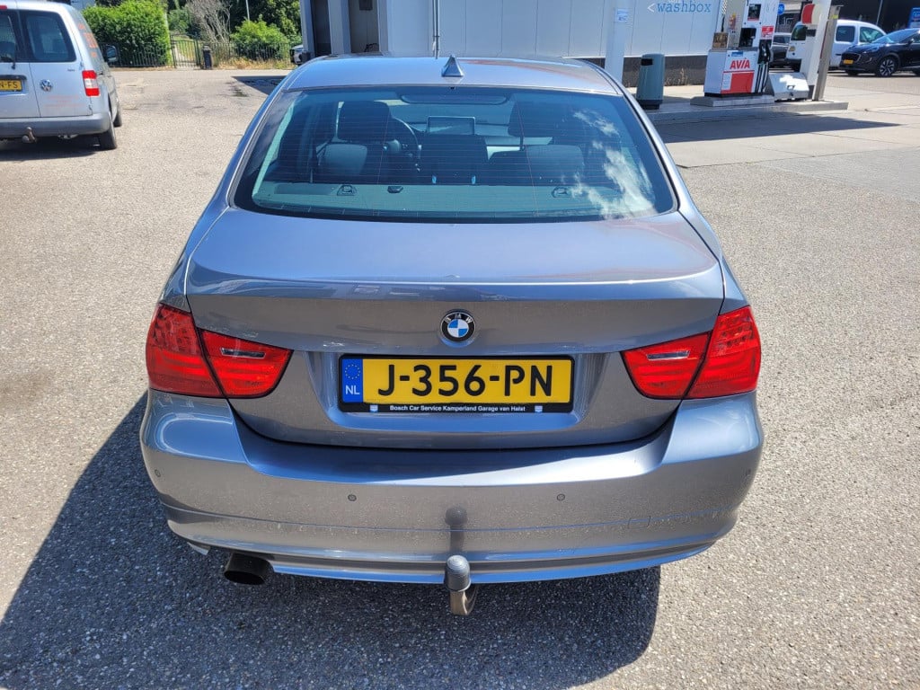 BMW 3-serie 316i business line navi.