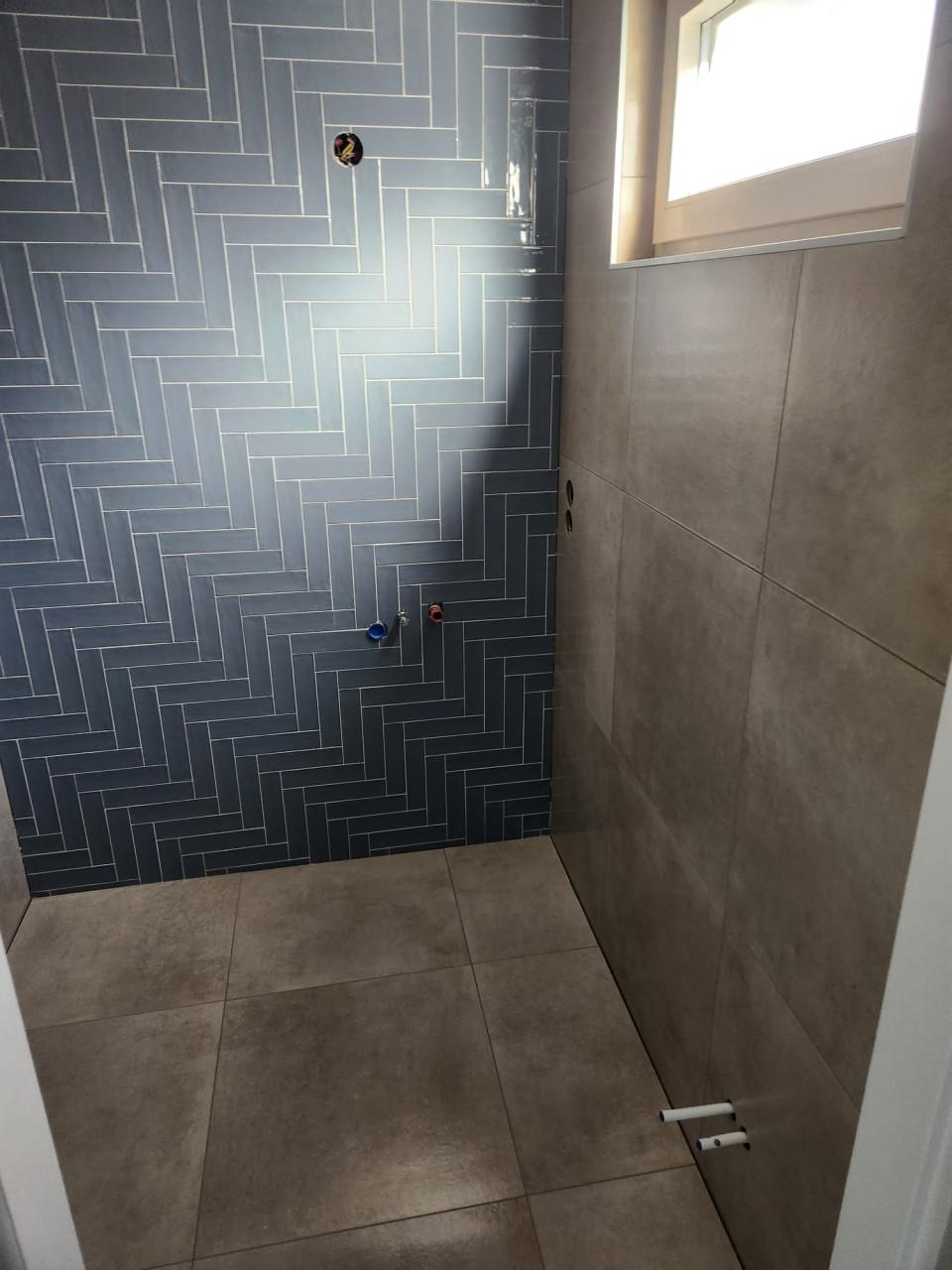 Tegelzetter nodig? Bel/app: 06 21937244 of Mail: jvbtegelzetter@gmail.com