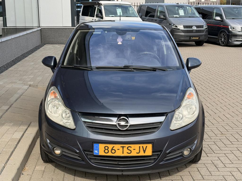Opel Corsa 1.4-16v cosmo | radio | climate control | half leder |