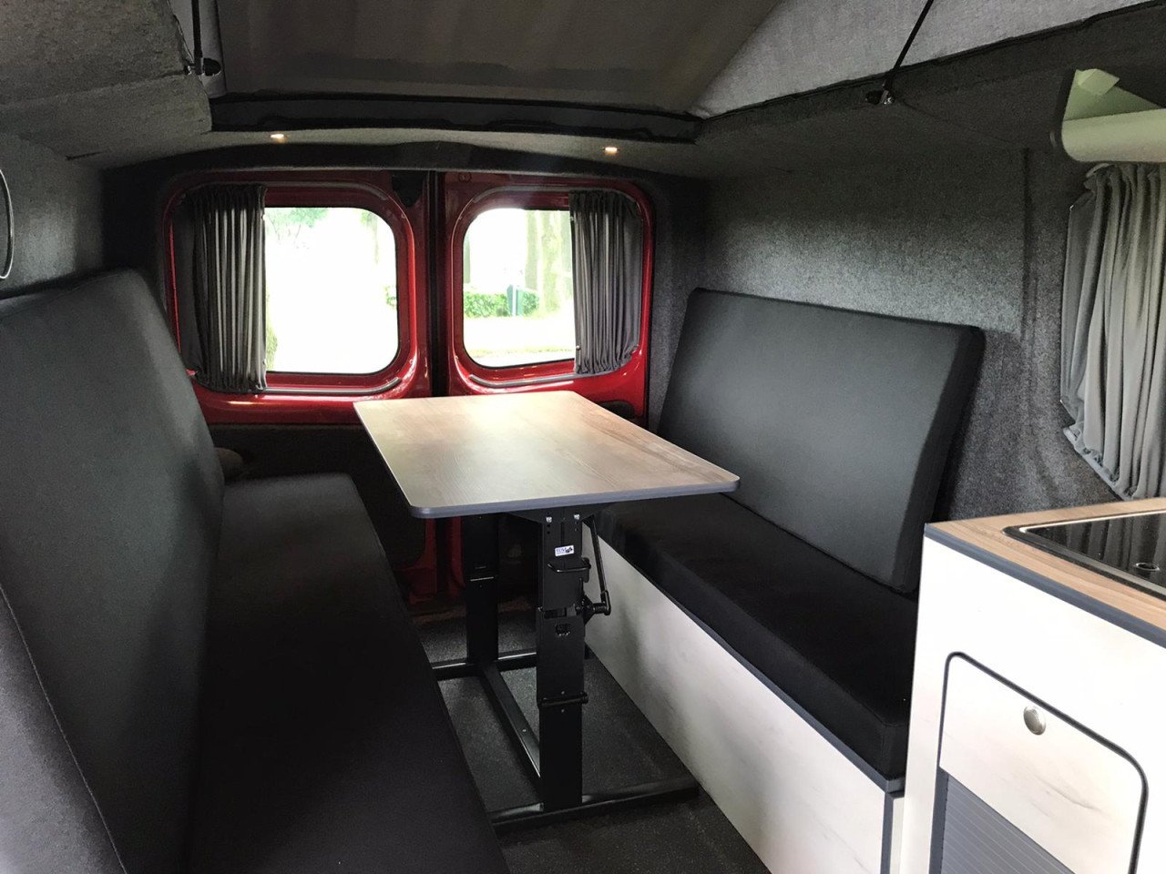 CAMPER