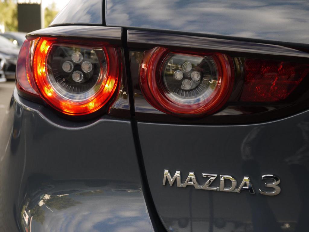 Mazda 3 2.0 e-skyactiv-x m hybrid 180 comfort met bose|trekhaak|rijklaar