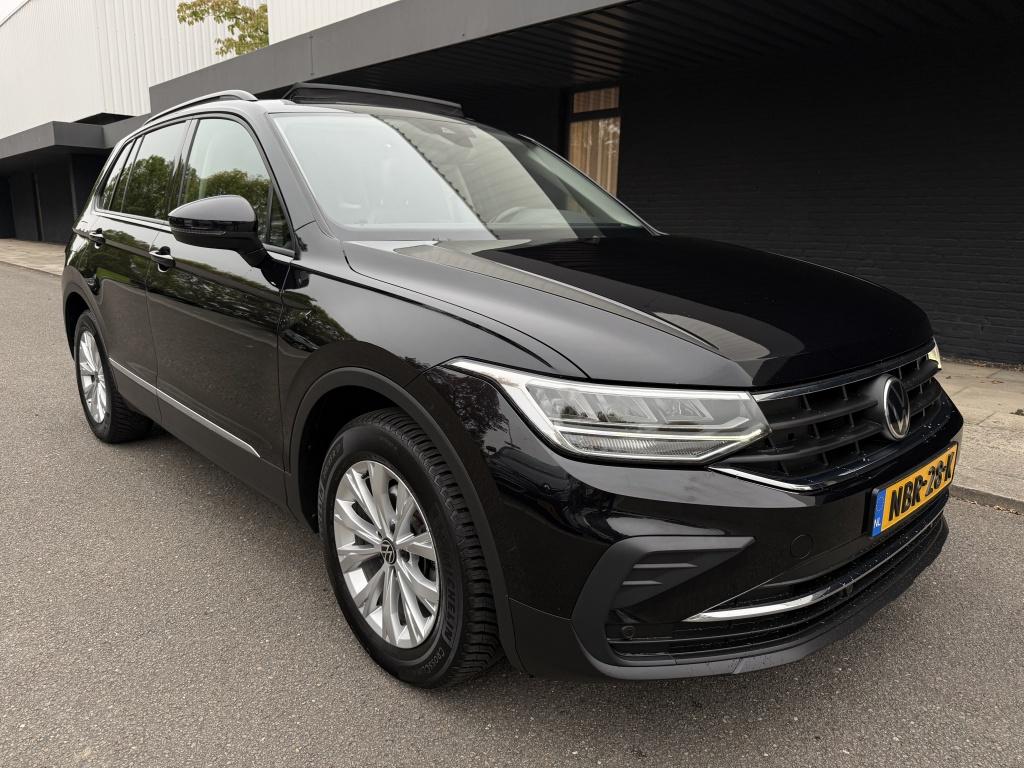 Volkswagen Tiguan 1.5 tsi life - zeer goed uitgerust - dealeronderhouden -