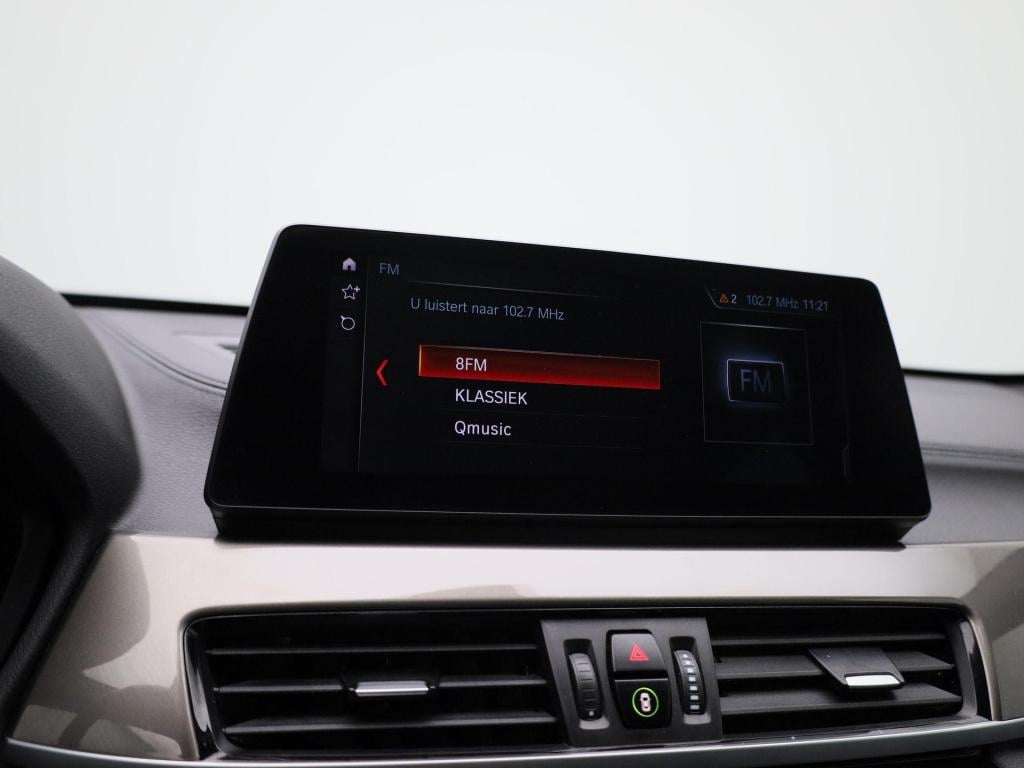 BMW X1 sdrive18i business edition | automaat | navigatie | head-up display