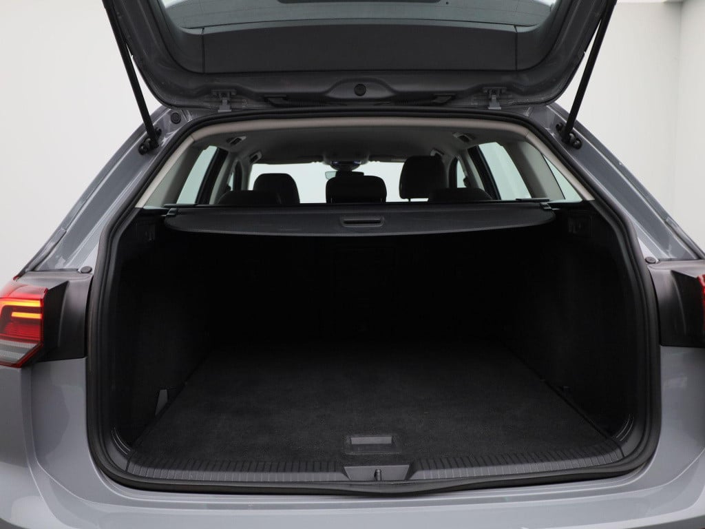 Volkswagen Golf variant 1.0 tsi life | lmv | parkeer sensoren | virtual coc