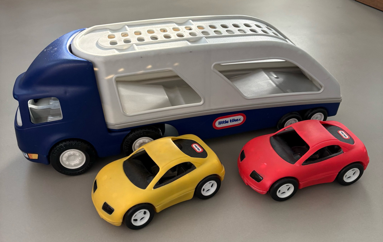 Little Tikes trailer met 2 auto’s