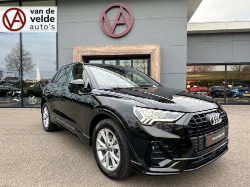 Audi Q3 35 tfsi s-line | panoramadak | zwart optiek | trekhaak | camera | e