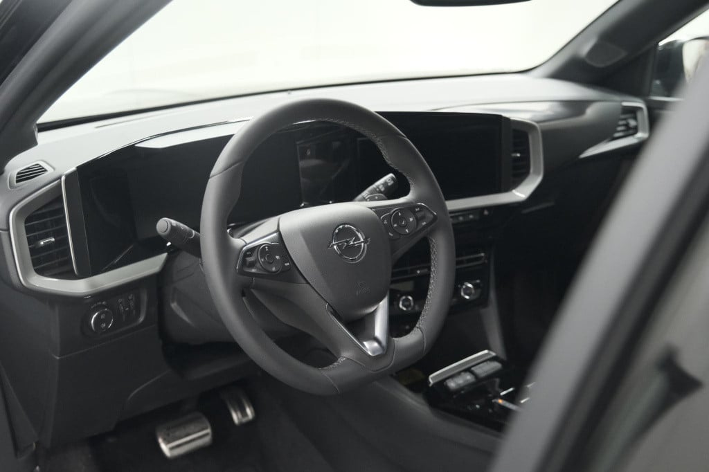 Opel Mokka turbo 130 at ultimate | camera | dodehoekdetectie | massage | ad