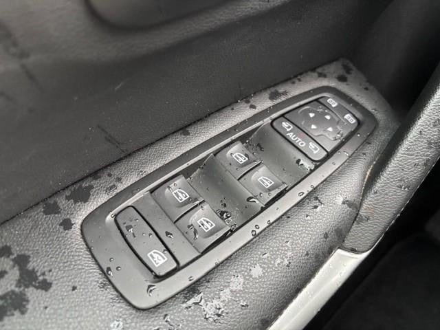 Renault Kadjar tce 140 intens | trekhaak | panoramadak | 19 inch | navigati