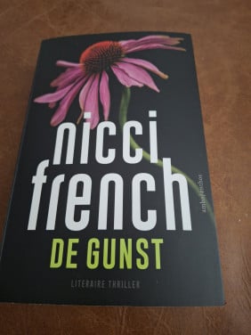 Boek nicci french