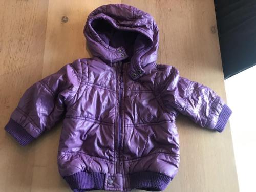 Paars jasje Esprit maat 80