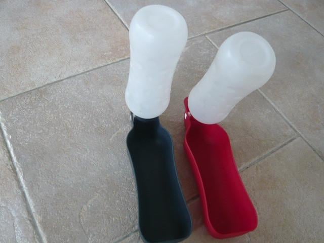 2 Z.G.A.N. DRINKFLESSEN VOOR DE HOND