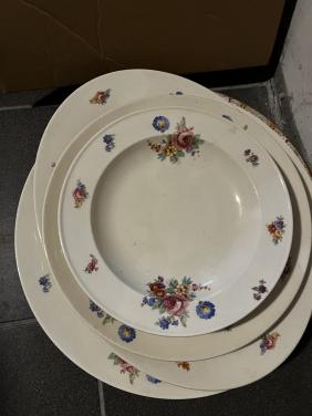 Petrus Regout  borden + schalen