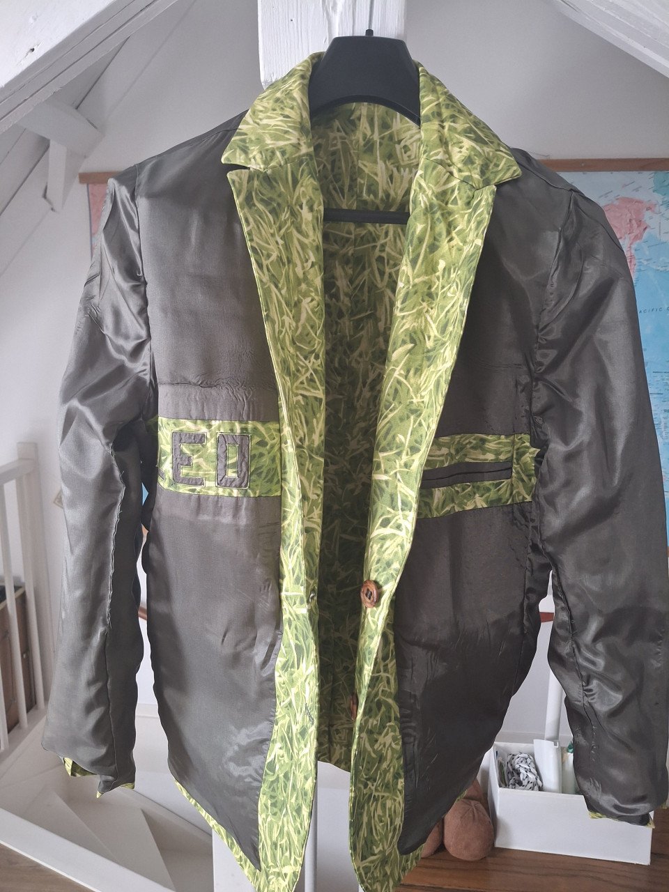 2 prachtige Colbert met gras motief+slang motief