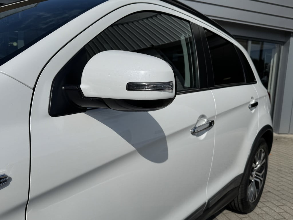 Mitsubishi Asx 1.6 cleartec intense | navigatie | trekhaak | airco | achter
