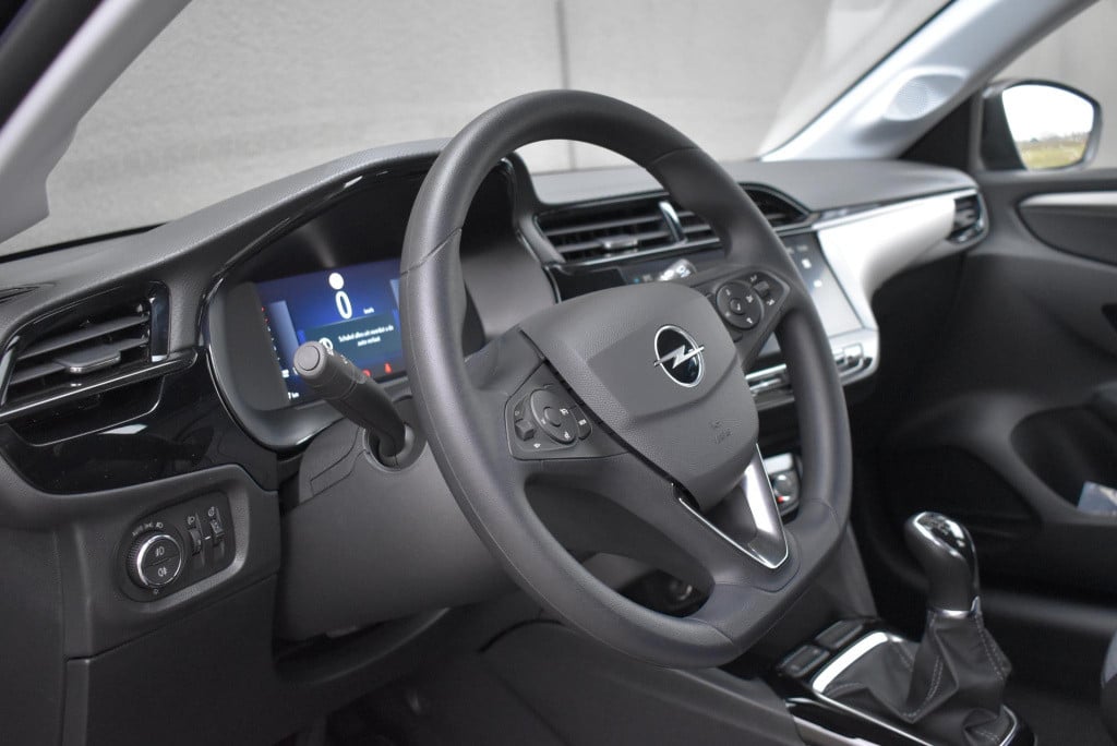 Opel Corsa 1.2 edition 75 pk || € 4.000 van mossel voorraadvoordeel ||