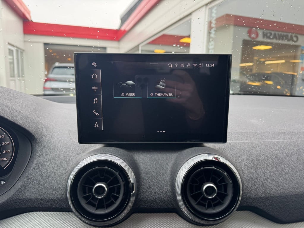 Audi Q2 35 tfsi s edition