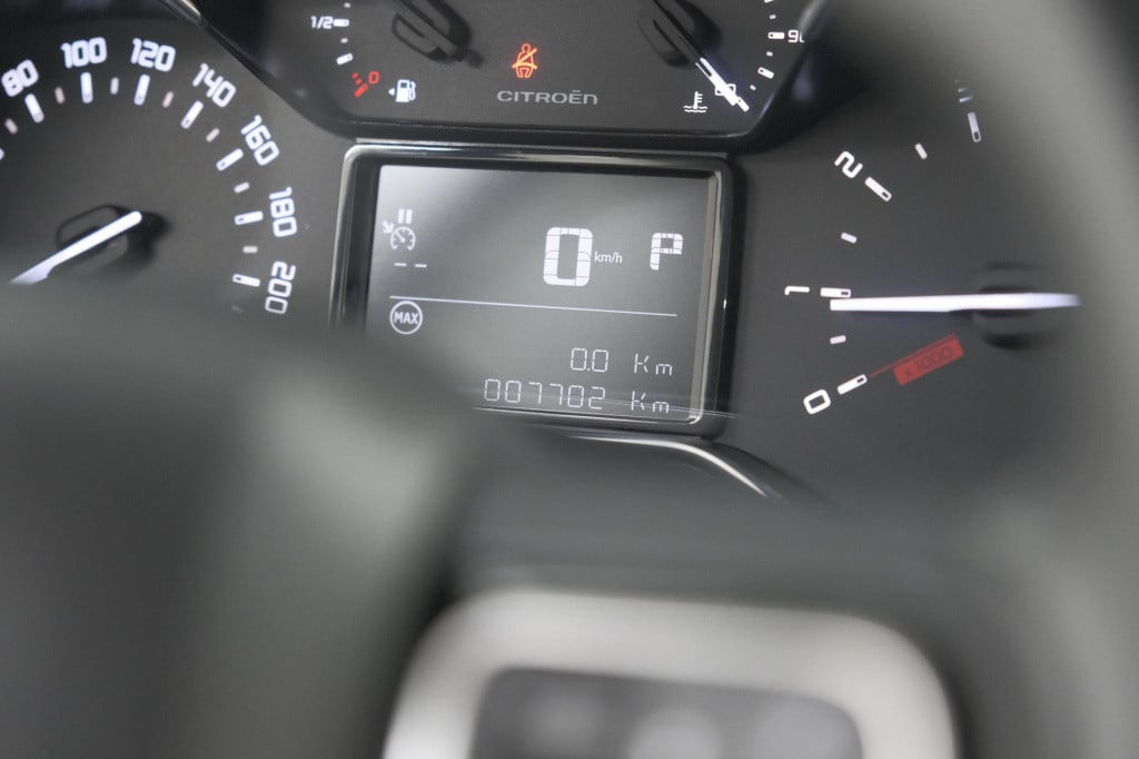 Citroen C3 Aircross puretech 130 eat6 max | camera | apple carplay | parkee