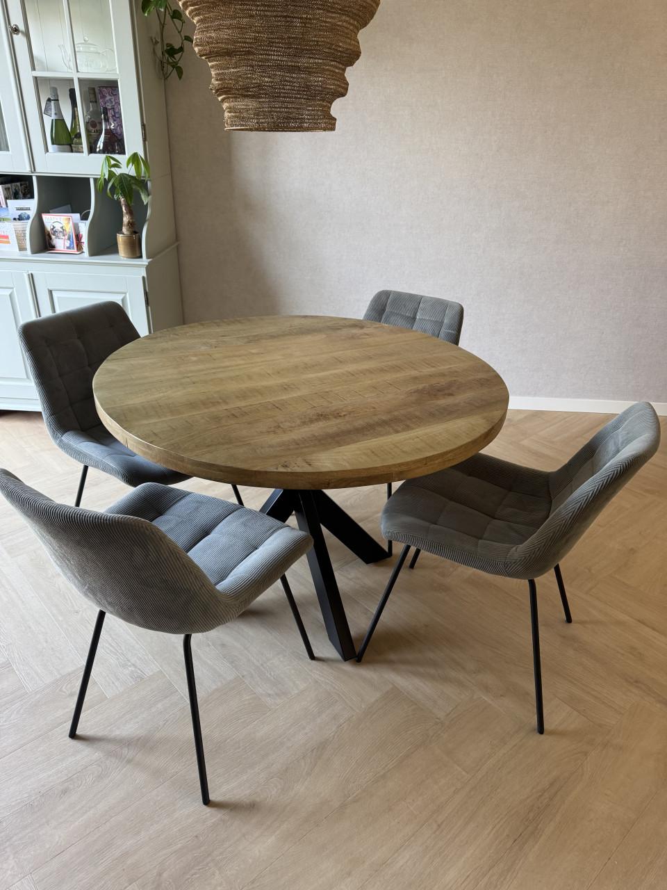 Ronde mango eettafel 110 cm + 4 stoelen