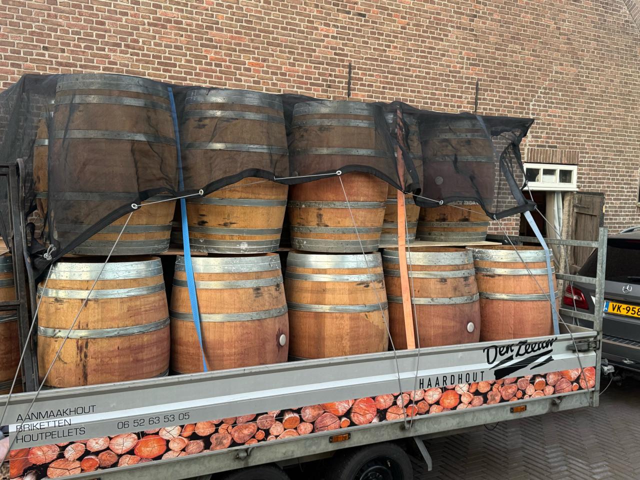 Eiken houten wijnvaten 1x gebruikt  225l