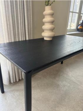 Degelijke tafel 160/80