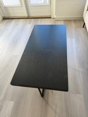 Zwarte salontafel