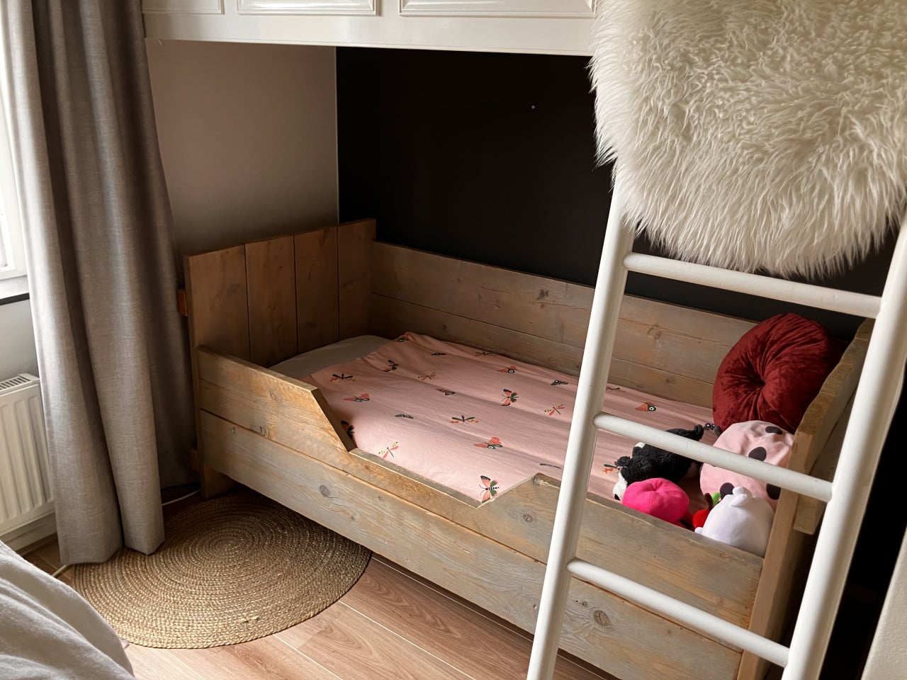 Peuter/ kleuter bed steigerhout