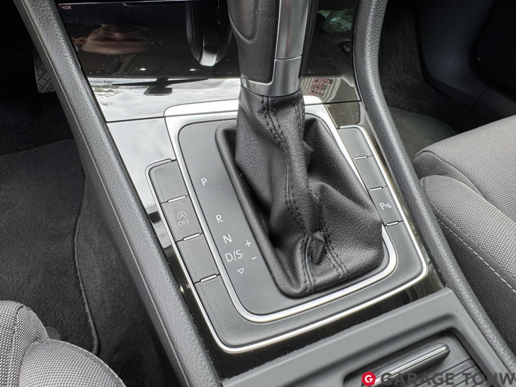 Volkswagen Golf 1.5 tsi highline business r dsg 150pk