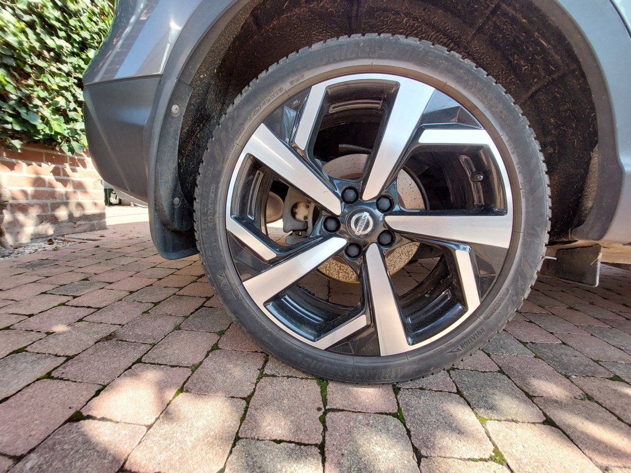 Nissan Qashqai DIG-T 115 Tekna+ Automaat, grijs, leren bekleding, 60.000 km