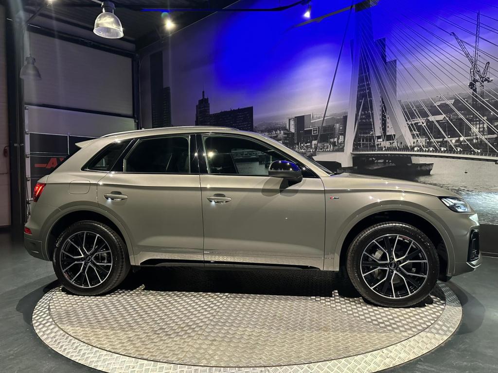 Audi Q5 50 tfsi e s edition competition *keyless*camera*chronosgrey*trekhaa