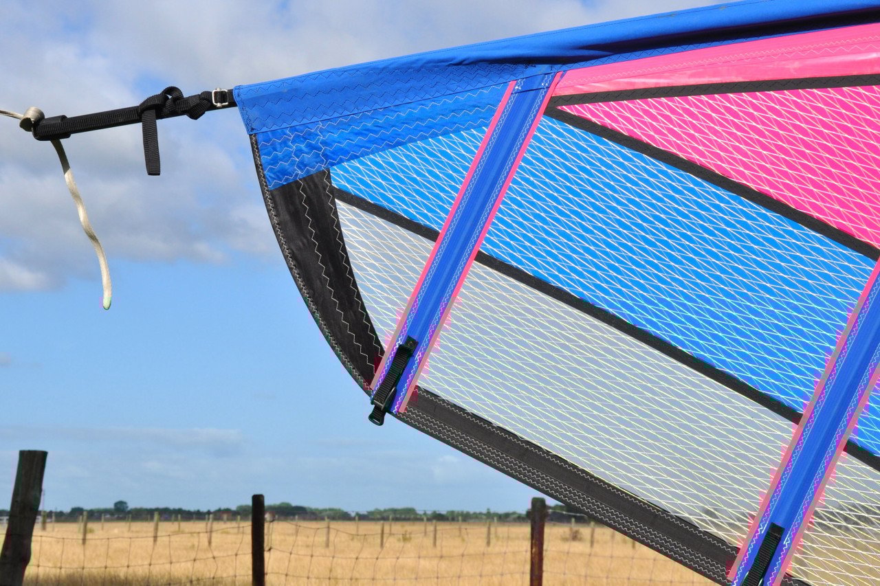 3.7m2 Naish Hokua complete tuigage