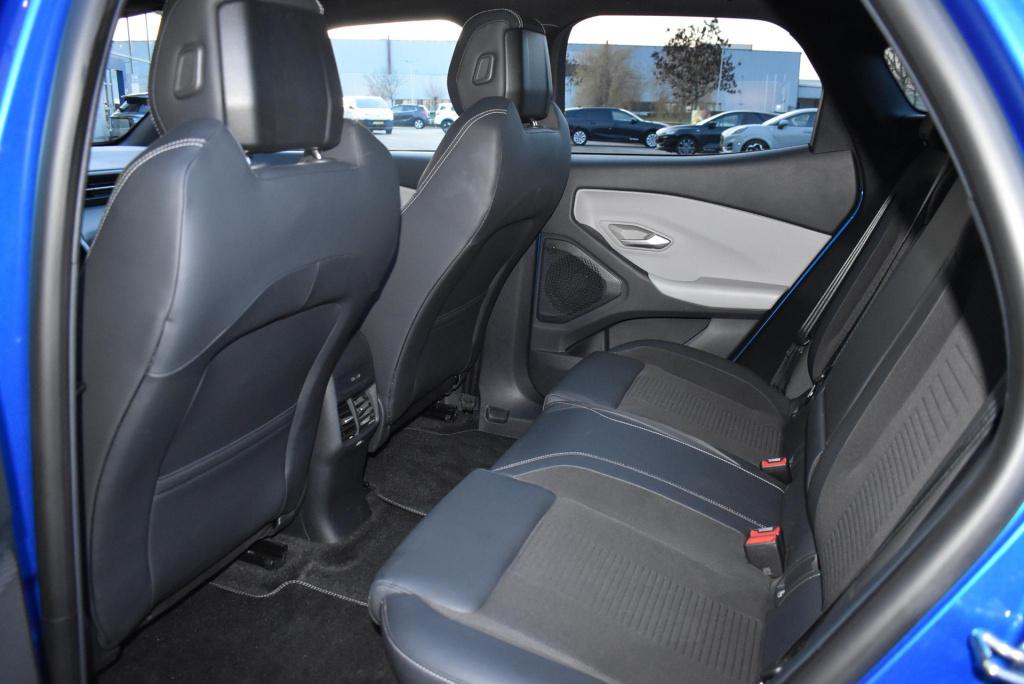 Ford Explorer premium extended range rwd 77 kwh | panoramadak | climate con