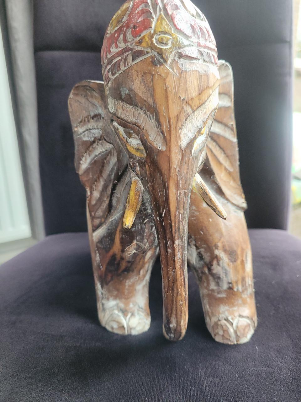 Handgesneden olifantje uit Bali