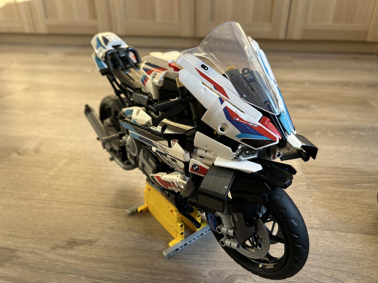 Lego Set – 42130- Technic – BMW M 1000