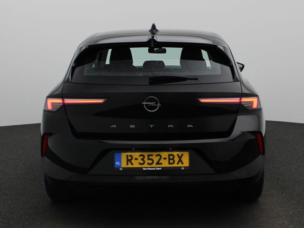 Opel Astra 1.2 edition | navigatie | climate control | parkeersensoren