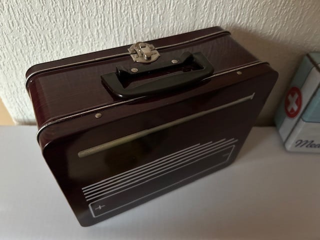 2 leuke blikken trommeltjes