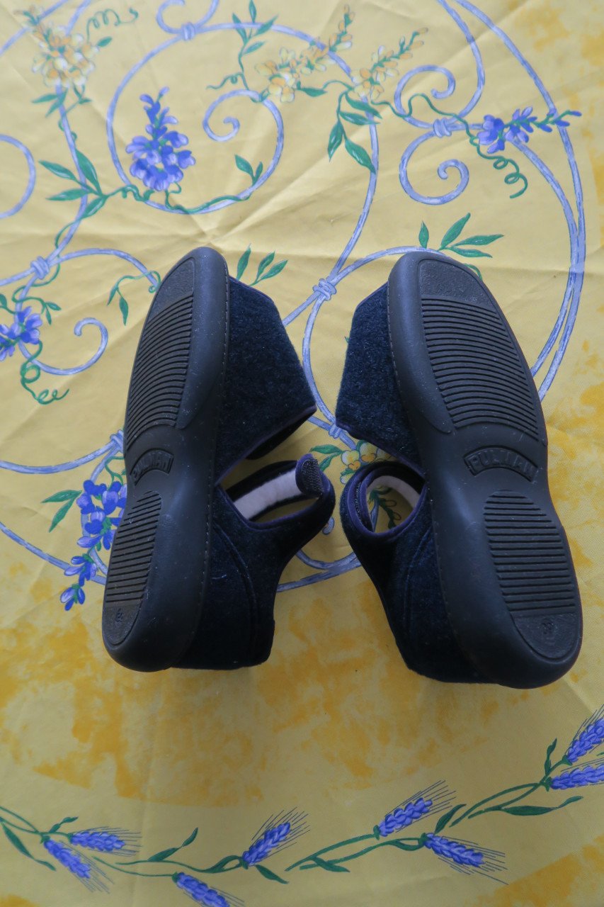 Zeer praktische orthopedische pantoffels/ sandalen, maat 39, merk Pulman