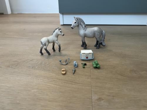 Schleich Horse Club paard met veulen