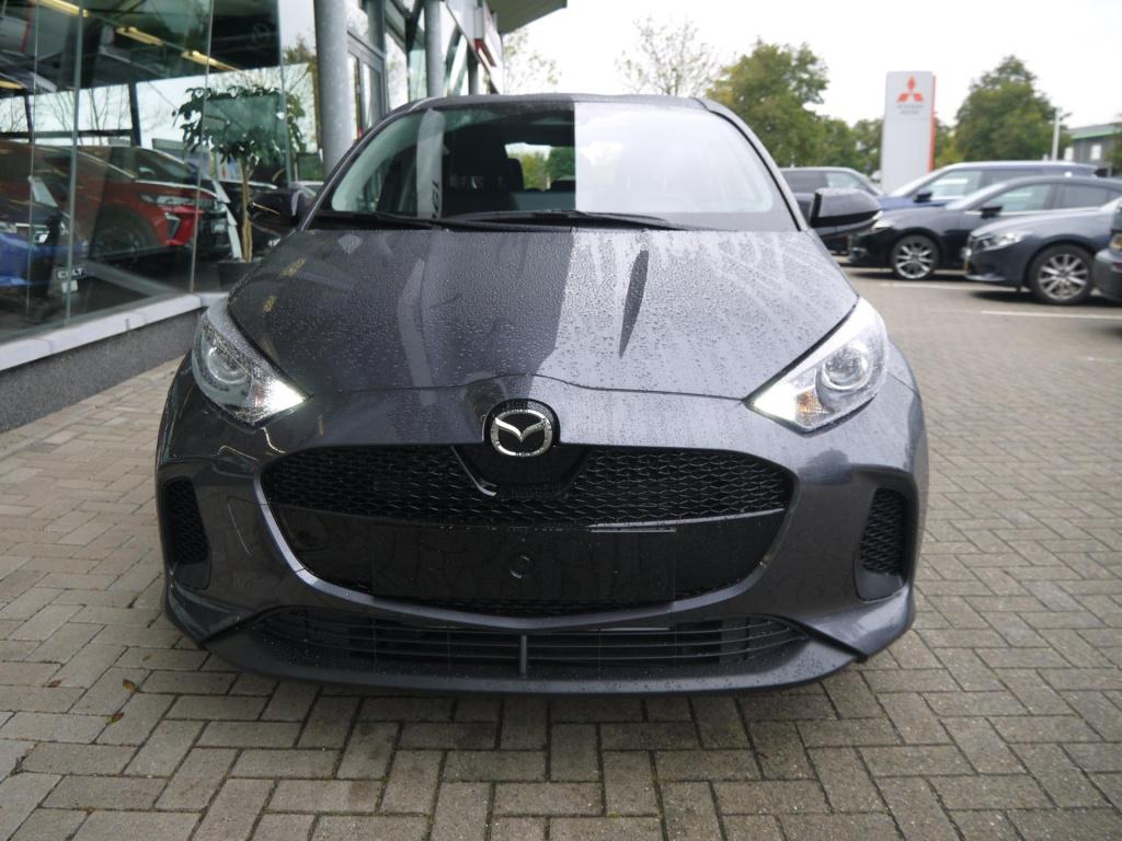 Mazda 2 Hybrid 1.5 centre-line