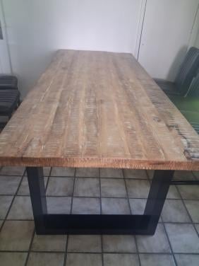 Eetkamertafel