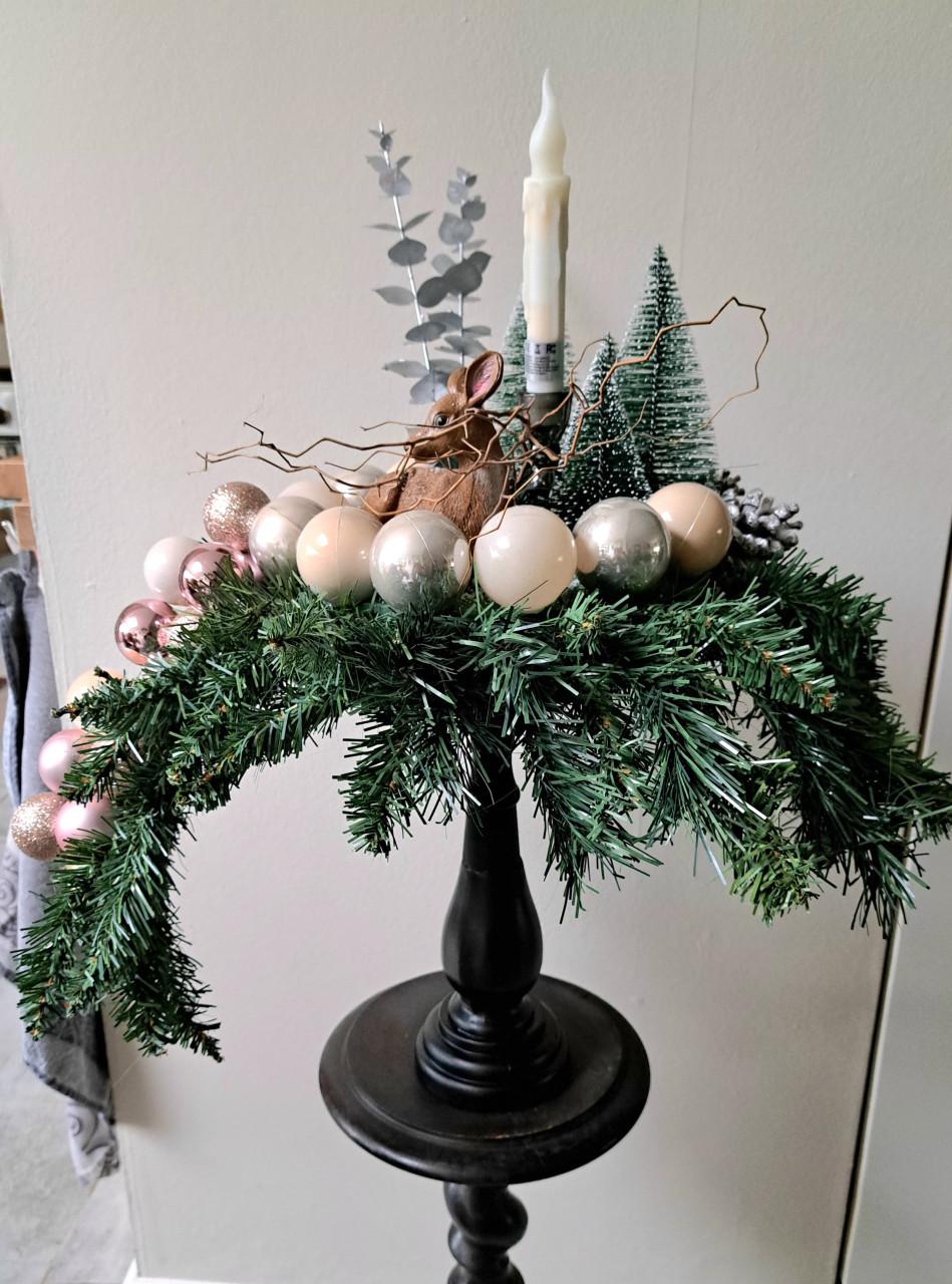 Kerst kunstbloemstuk