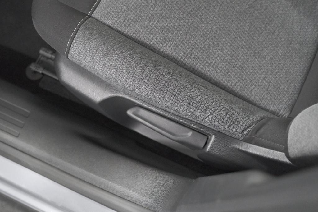 Citroen C4 puretech 130 feel | trekhaak | camera | allseason banden | clima
