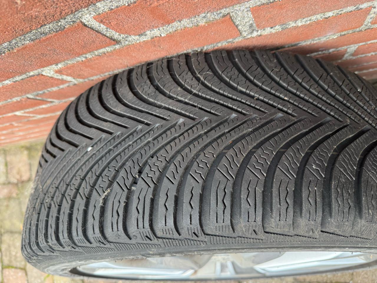 Originele VW velgen met winterbanden