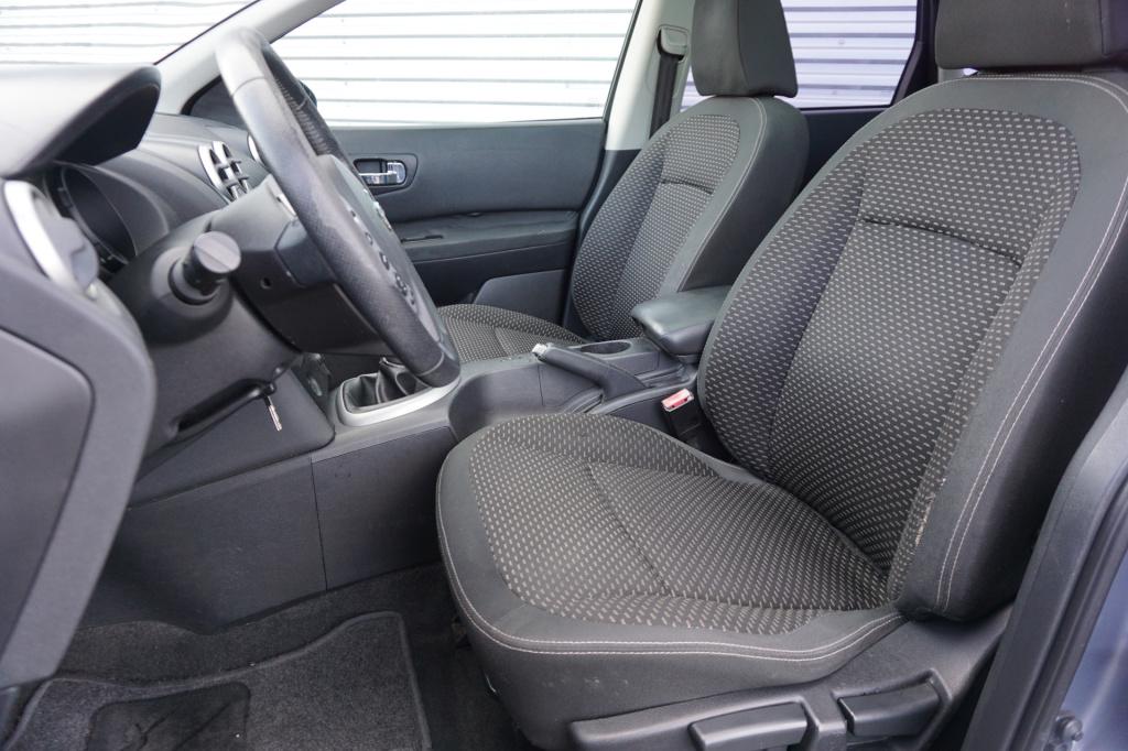 Nissan Qashqai 1.6 acenta airco / cruise / elektr. ramen / parkeers. / trek