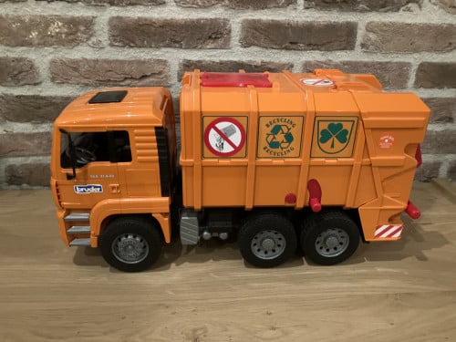Bruder Vuilniswagen