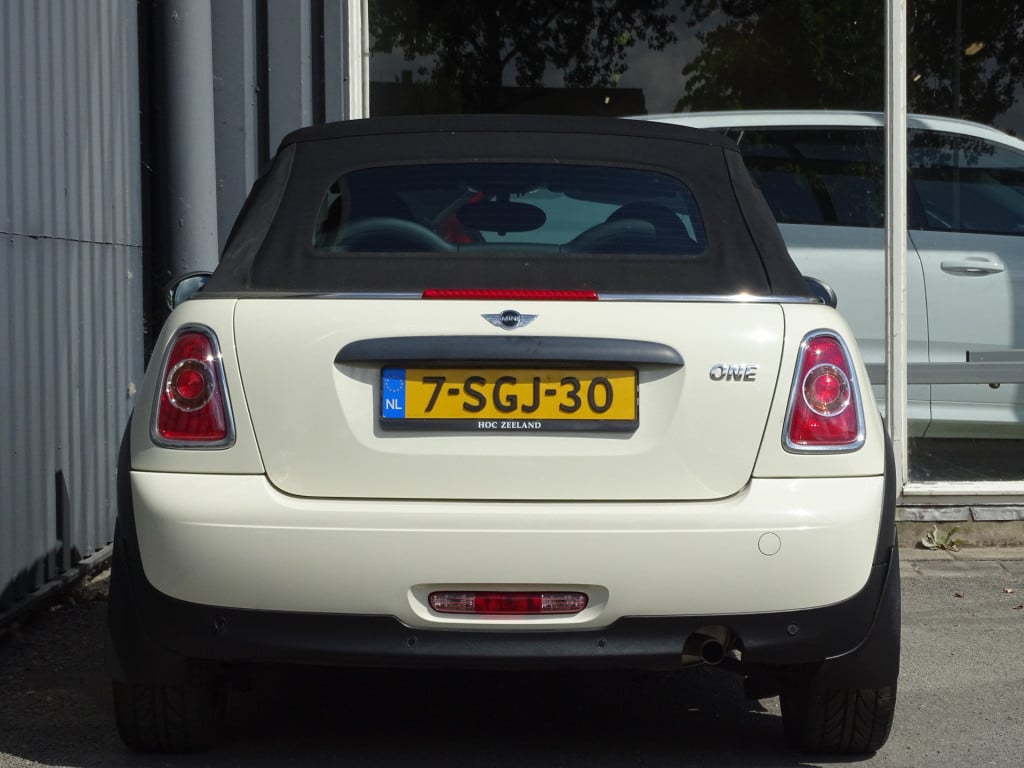 Mini One Cabrio mini 1.6 pepper | navi | stoelverwarming