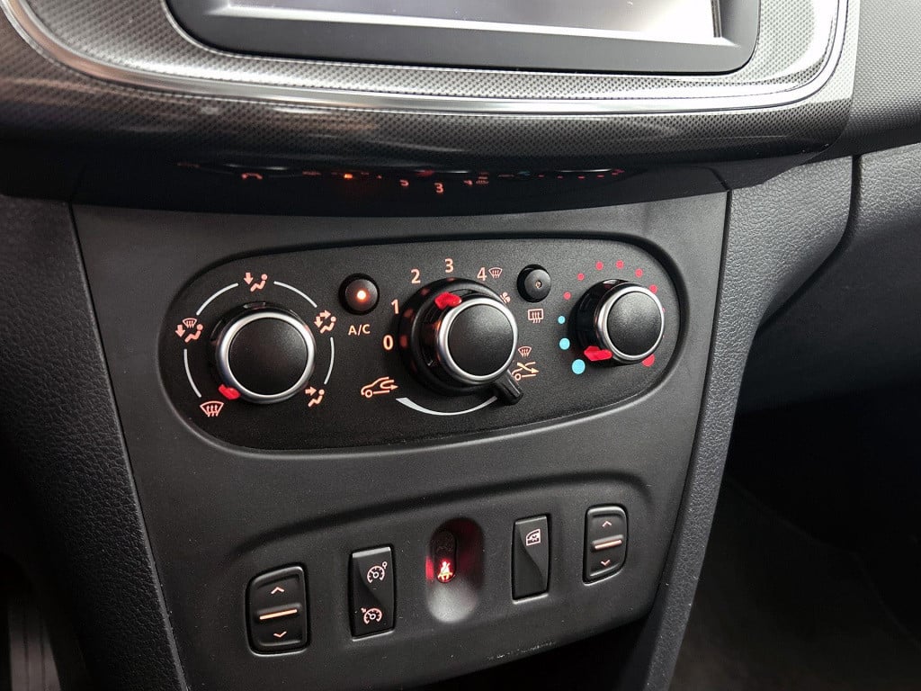 Dacia Sandero Stepway 0.9 tce sl | trekhaak | navigatie