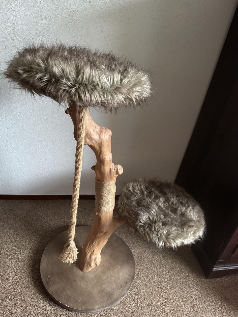 Krabpaal designed by Lotte