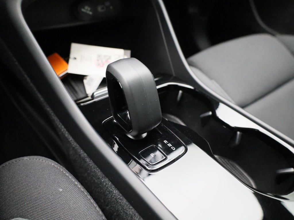 Volvo XC40 recharge core | automaat | lmv | parkeer sensoren | virtual cock