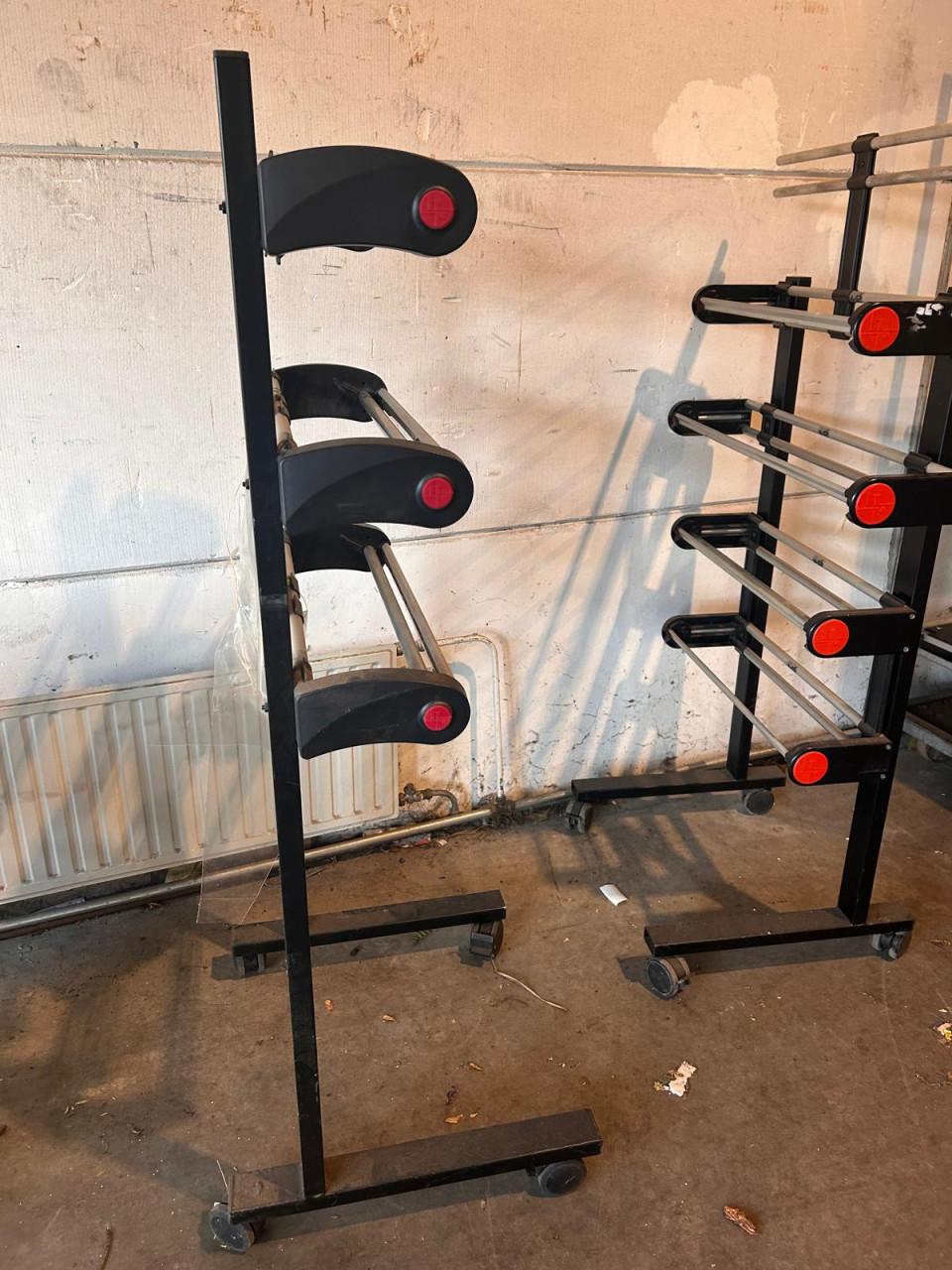 Robuuste houten werktafel op wieltjes 180*70*100